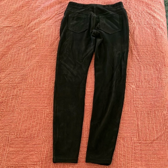 HUE velvety corduroy jean look leggings / Black Cotton Blend - Picture 14 of 16